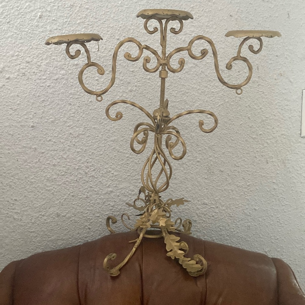 Gold candel holder